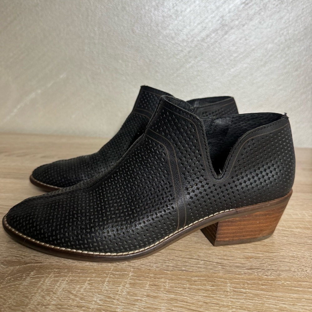 Lucky Brand Feyan Black Leather Ankle Booties Size 8.5 M